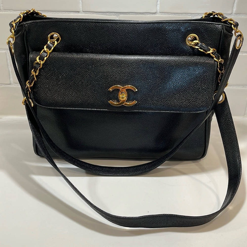 Authentic Vintage Chanel CC Caviar Leather Tote Shoulder Bag